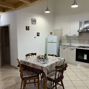https://house-maria-paradiso.hotels-amalfi.com